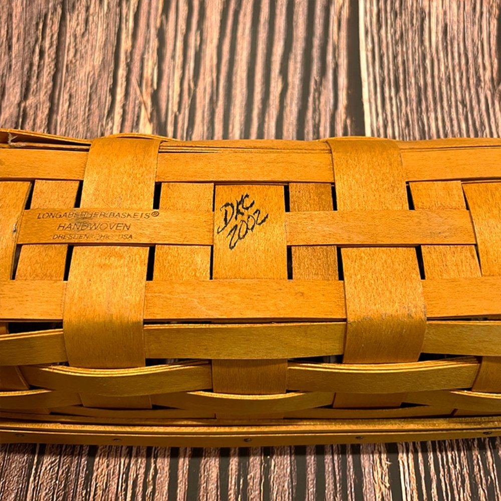 Longaberger Woven Cracker Basket Signed 2002 with Ivy Green Liner & Protector - Picture 7 of 7